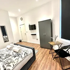  Guest house Suites - Tw3 United Kingdom